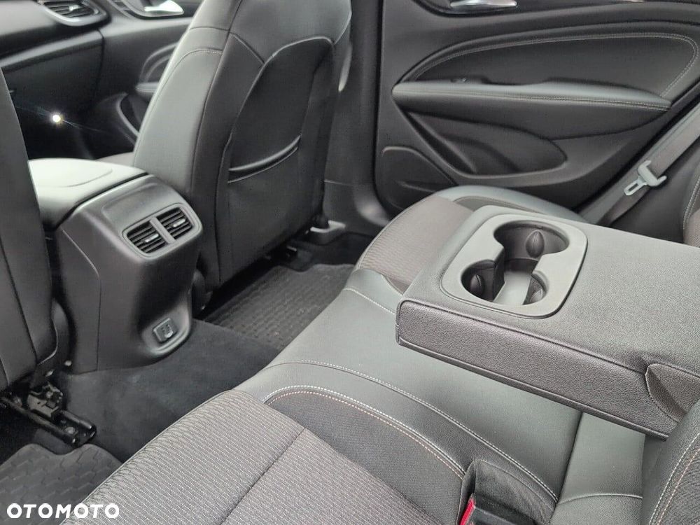 Opel Insignia - 21