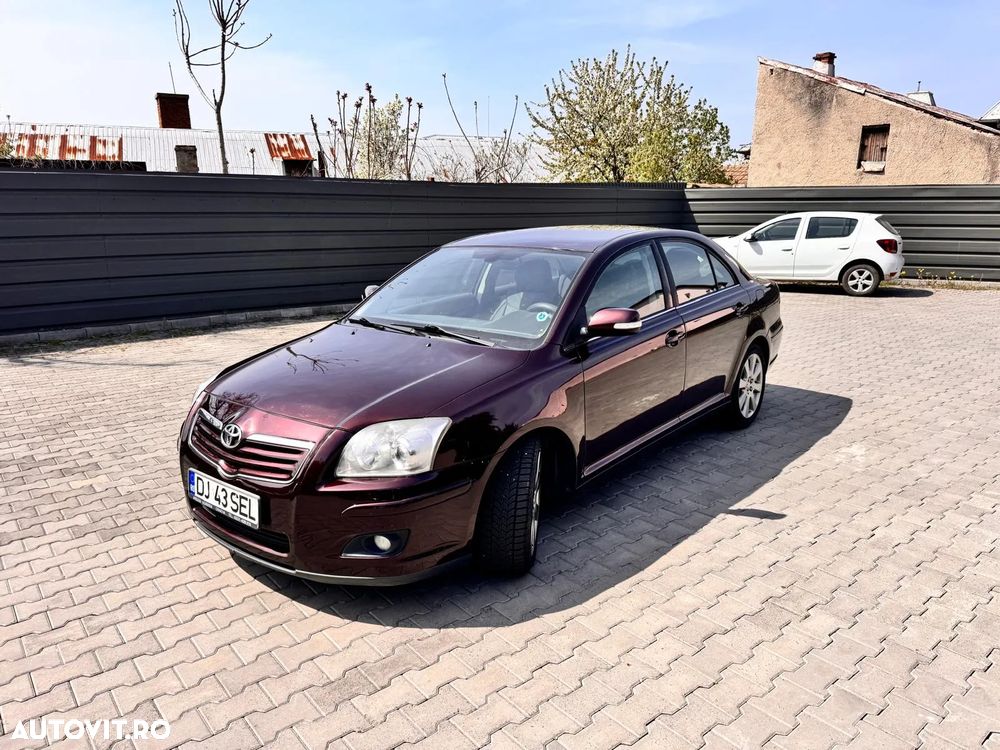 Toyota Avensis 2.0 Luxury - 11