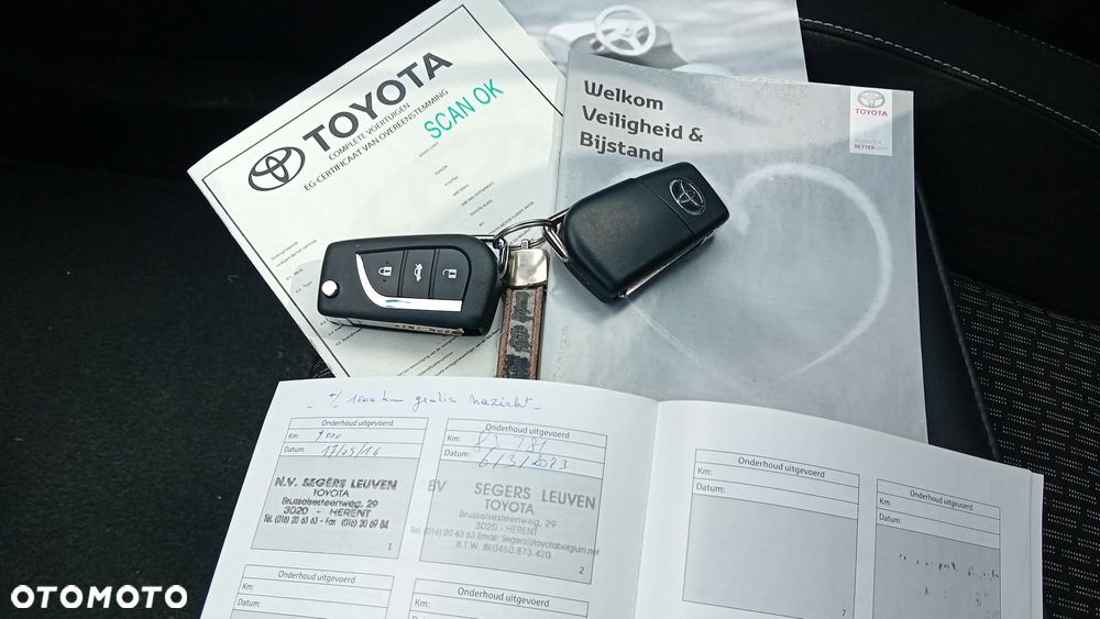 Toyota Auris 1.33 VVT-i - 11