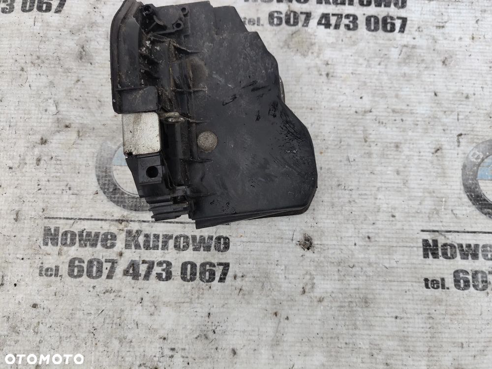 BMW E87 E90 E91 E60 E61 Zamek drzwi prawy przód 7167074 - 2
