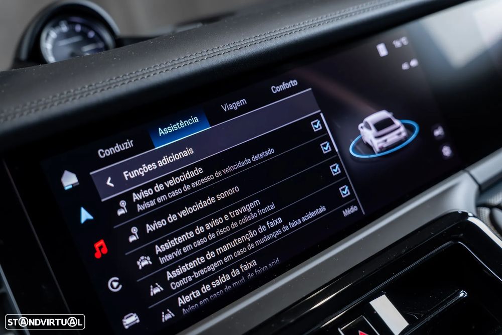 Porsche Panamera 4 E-Hybrid - 26