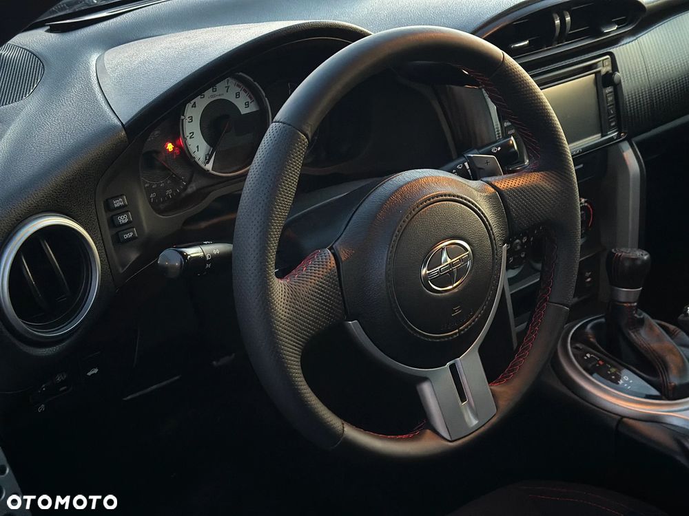 Toyota GT86 2.0 Premium - 13