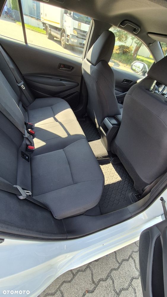 Toyota Corolla - 12