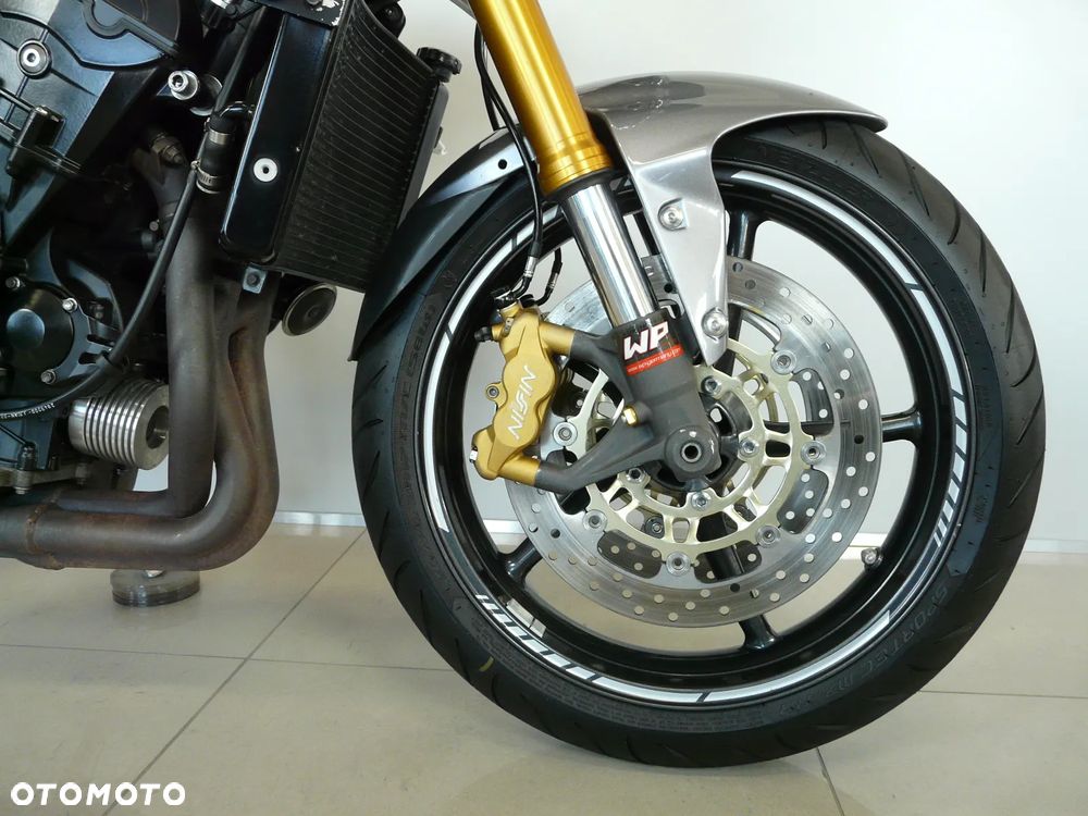 Triumph Street Triple - 7