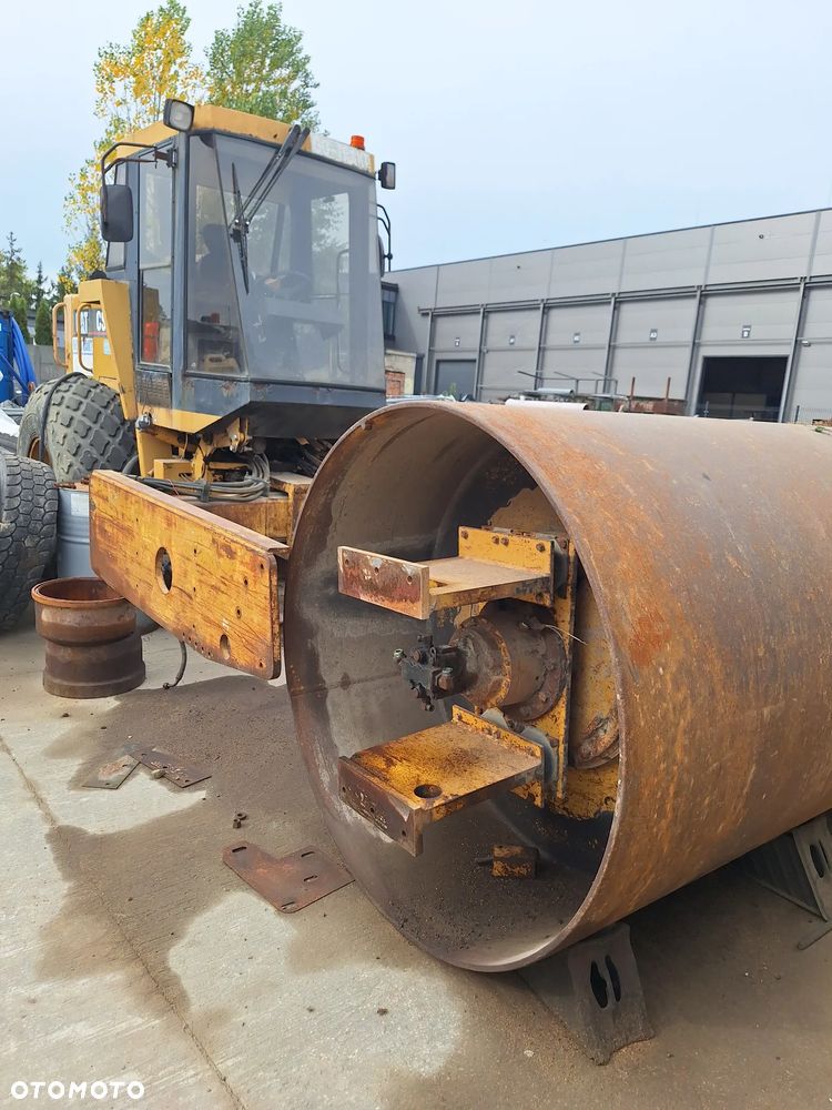 Caterpillar CS 563 - 4
