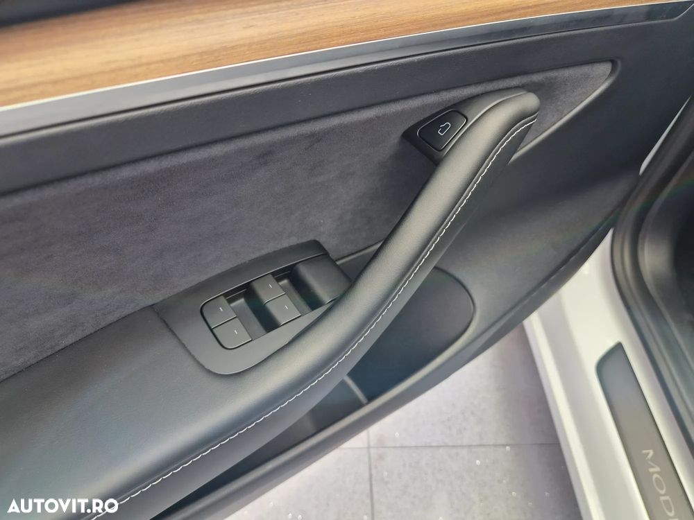 Tesla Model 3 RWD - 20