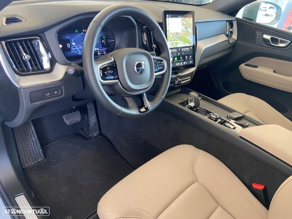 Volvo XC 60 2.0 T6 PHEV Core AWD - 10