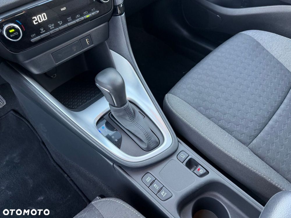 Toyota Yaris Hybrid 1.5 Comfort - 17