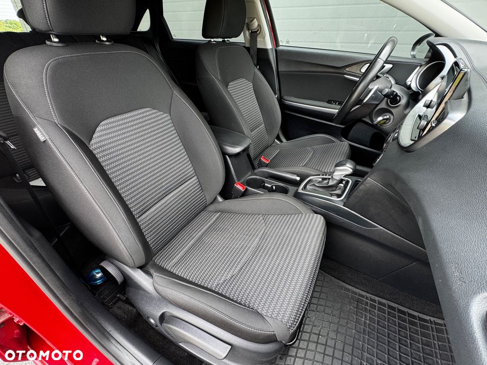 Kia Ceed 1.5 T-GDI Business Line DCT - 14