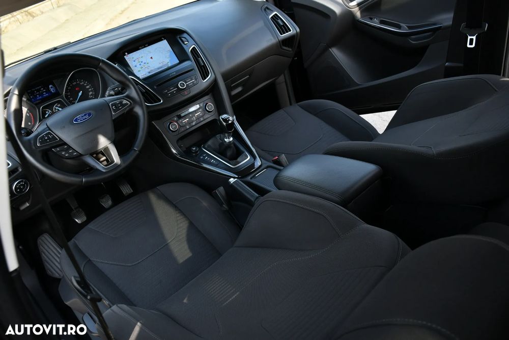 Ford Focus 1.5 TDCi DPF Start-Stopp-System Titanium - 5