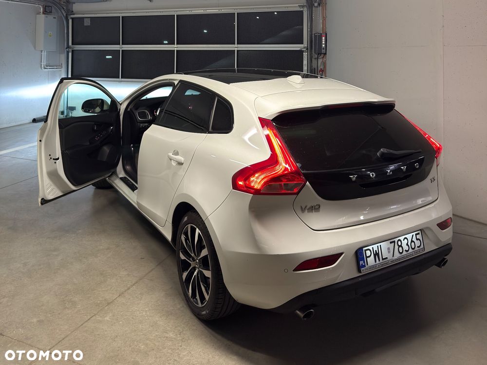 Volvo V40 T3 Geartronic RDesign - 17