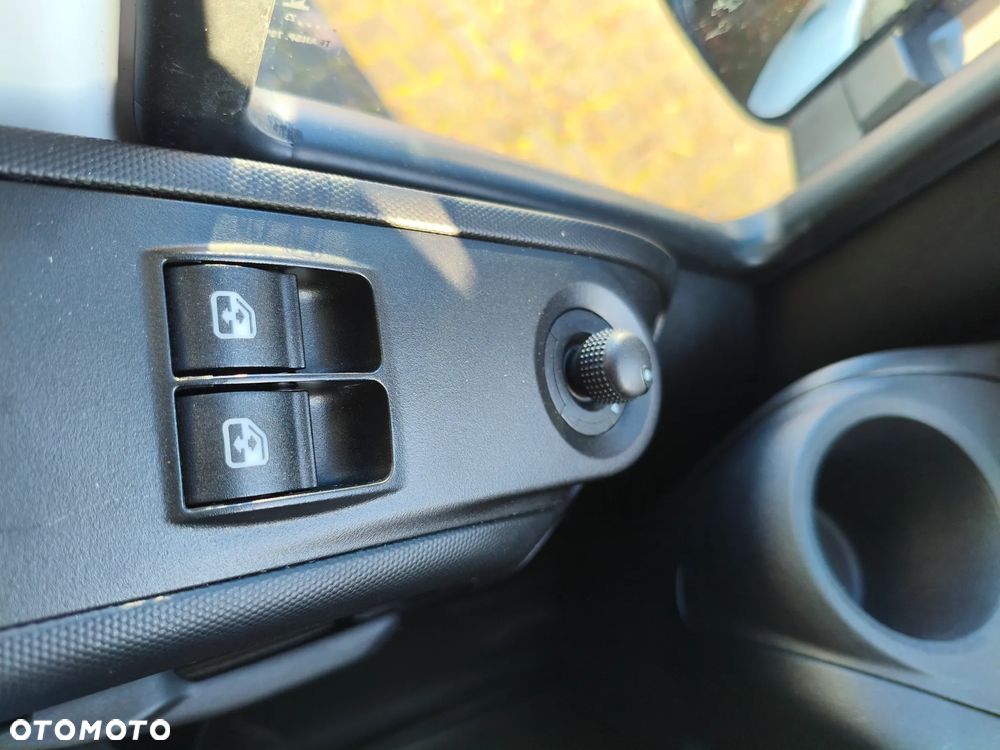 Iveco Daily 35S16A8V MAX długi, automat - 17