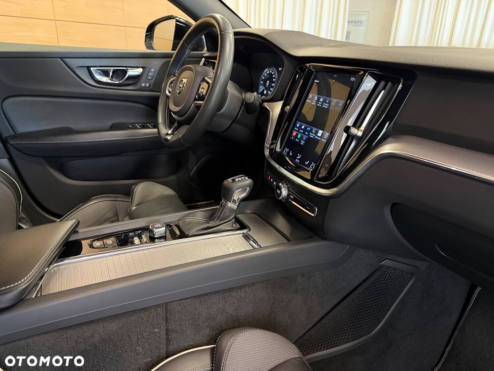 Volvo S60 T4 R-Design - 7