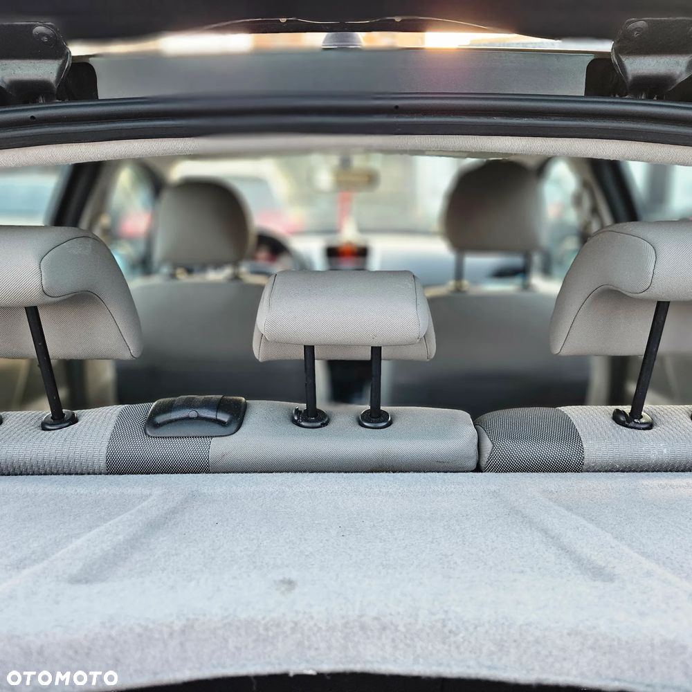 Peugeot 207 1.4 - 32