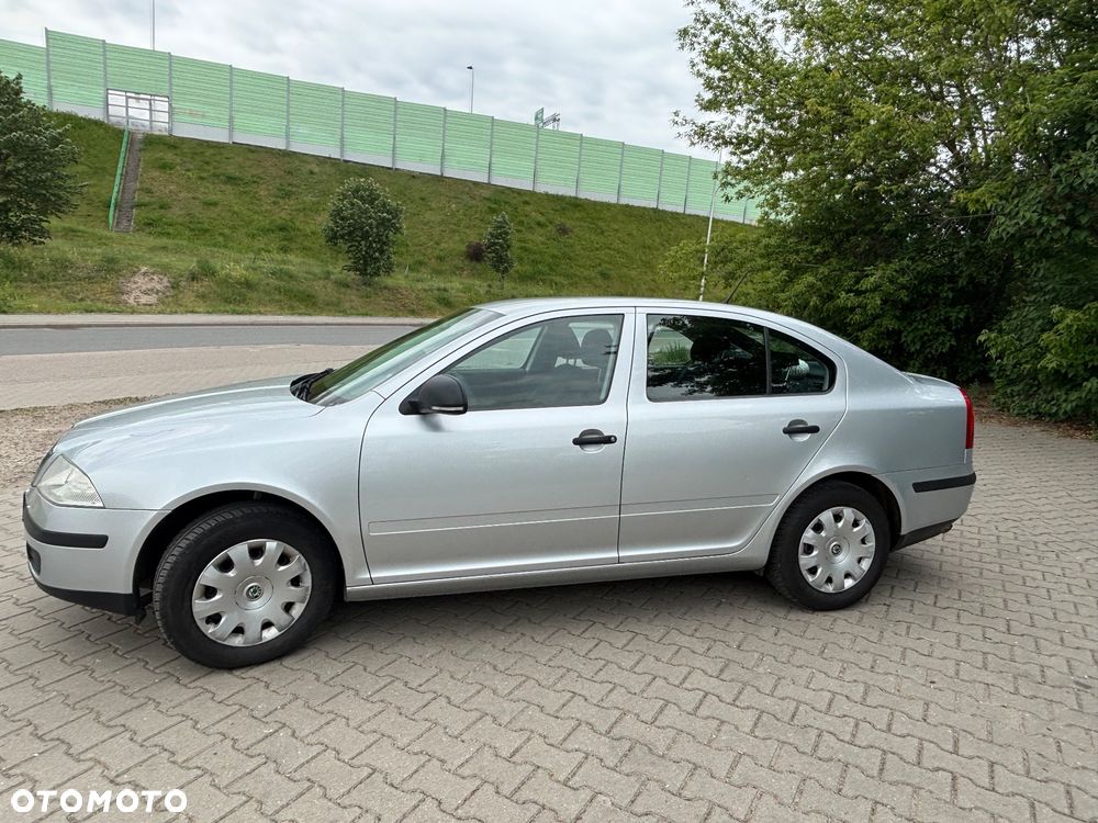 Skoda Octavia 1.6 Ambition - 10