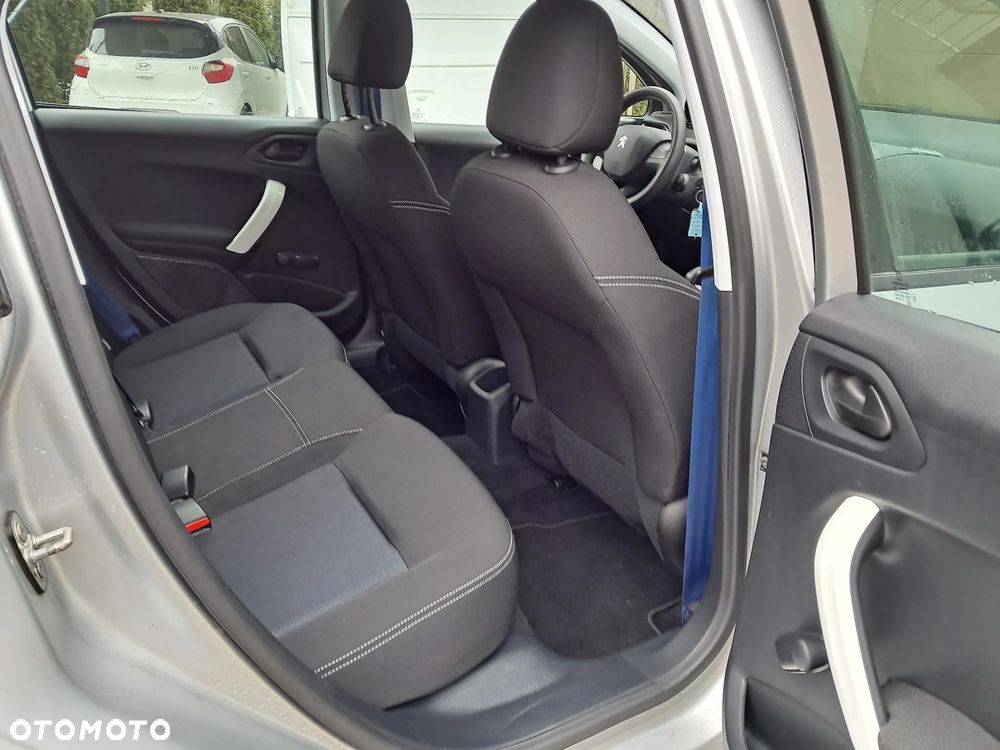 Peugeot 208 PureTech 82 Style - 12