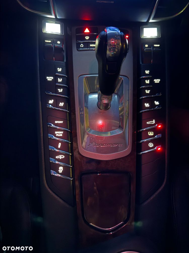 Porsche Panamera S PDK - 21