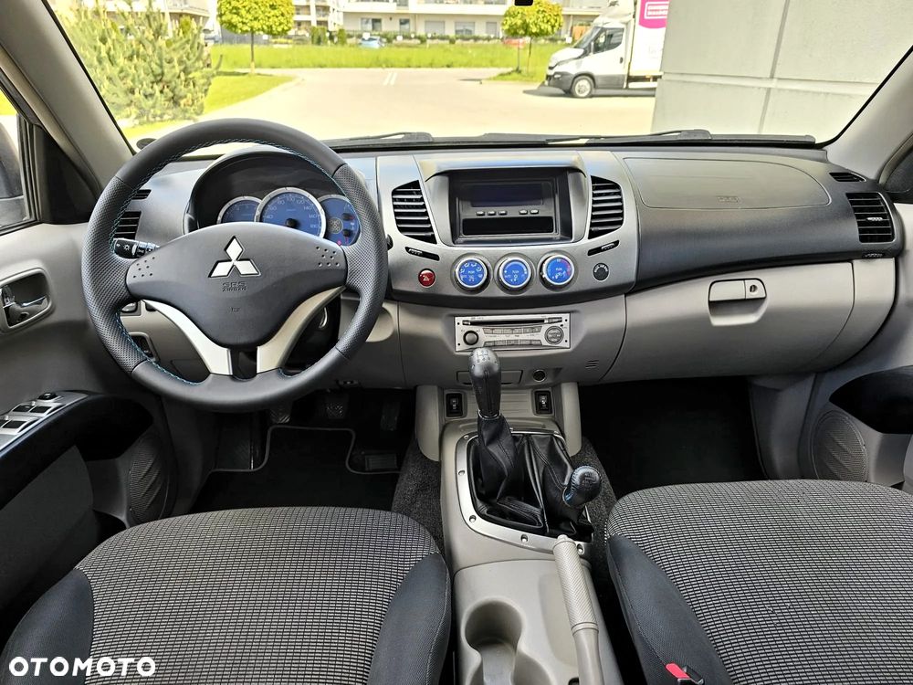 Mitsubishi L200 Pick Up 4x4 Intense Double Cab - 19
