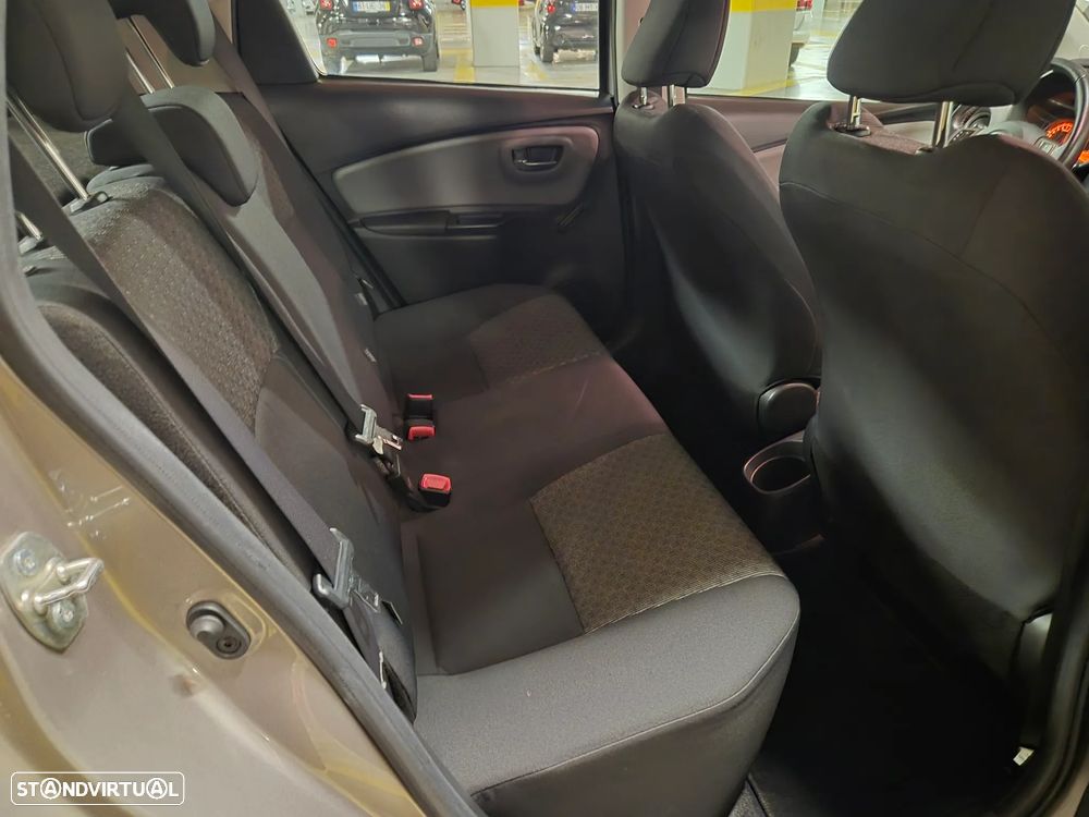 Toyota Yaris 1.0 VVT-i ACtive+AC - 32