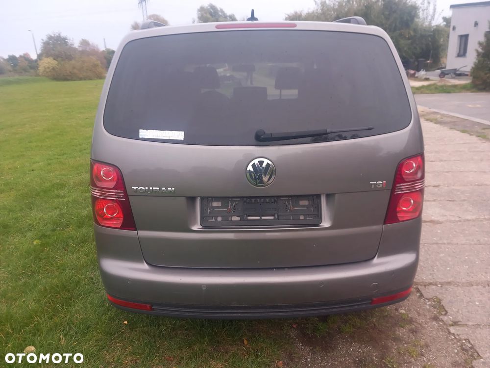 Volkswagen Touran 2010 photo 5
