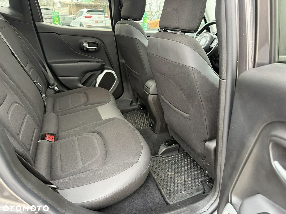Jeep Renegade - 29