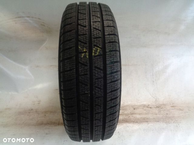 1X NOWA PIRELLI CARRIER WINTER 215/60R16 C 103T - 1