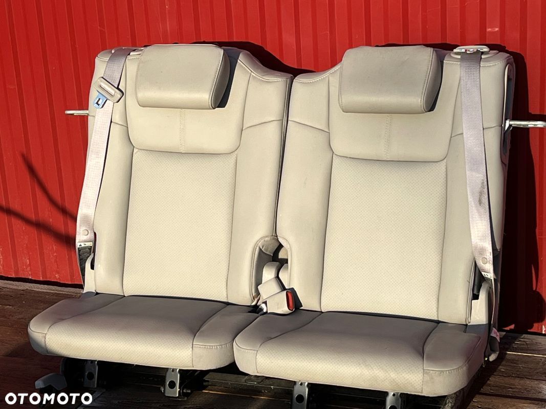 JEEP COMMANDER XK XH KANAPA TRZECI RZĄD IDEALNA - 1