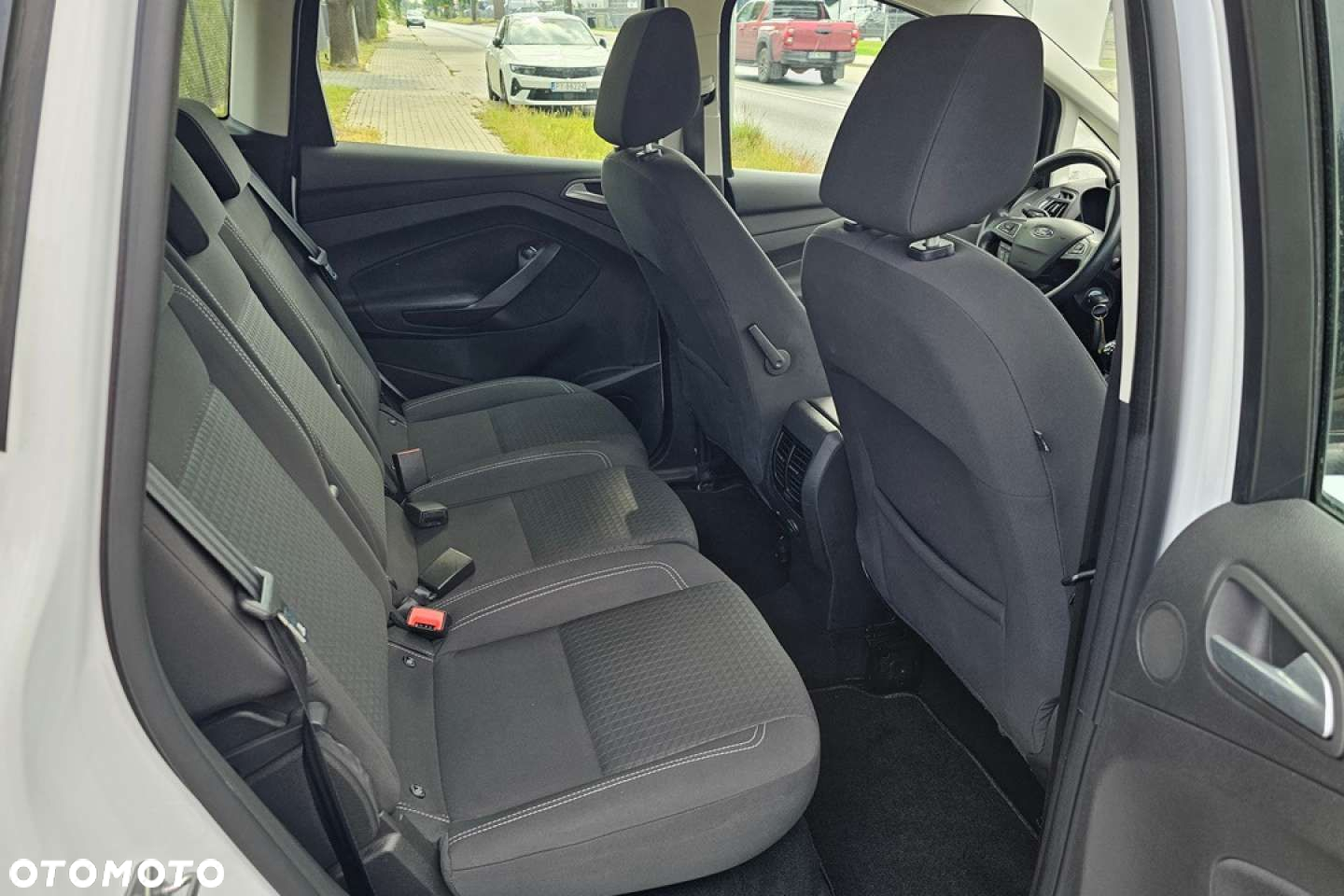 Ford C-MAX - 18