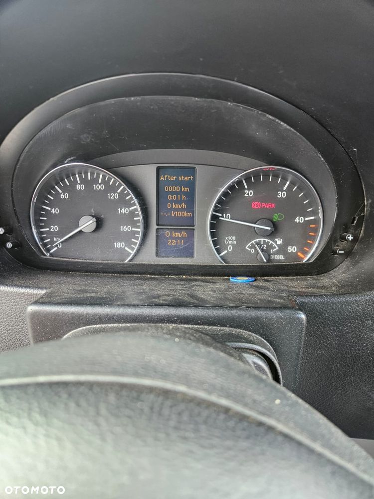 Mercedes-Benz SPRINTER - 8