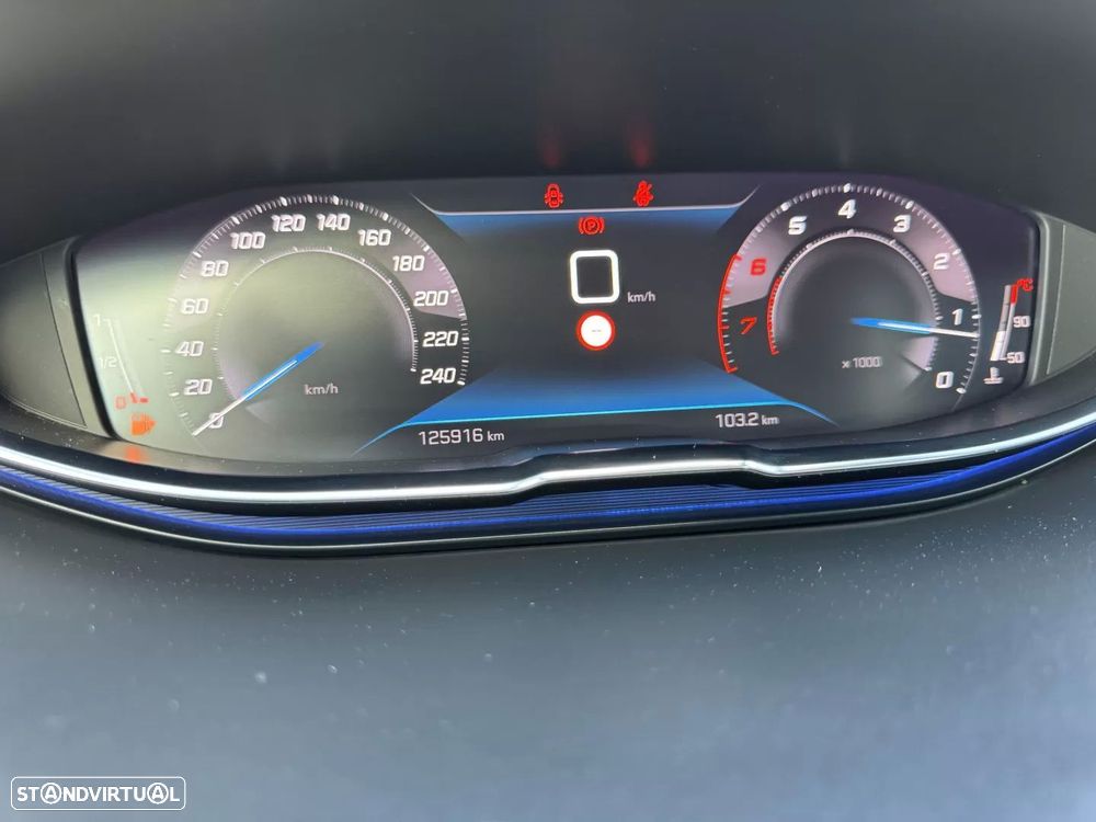 Peugeot 3008 1.2 PureTech Allure Pack - 44