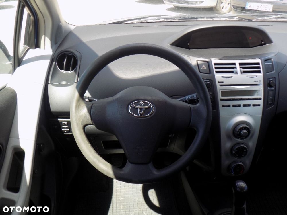 Toyota Yaris - 7