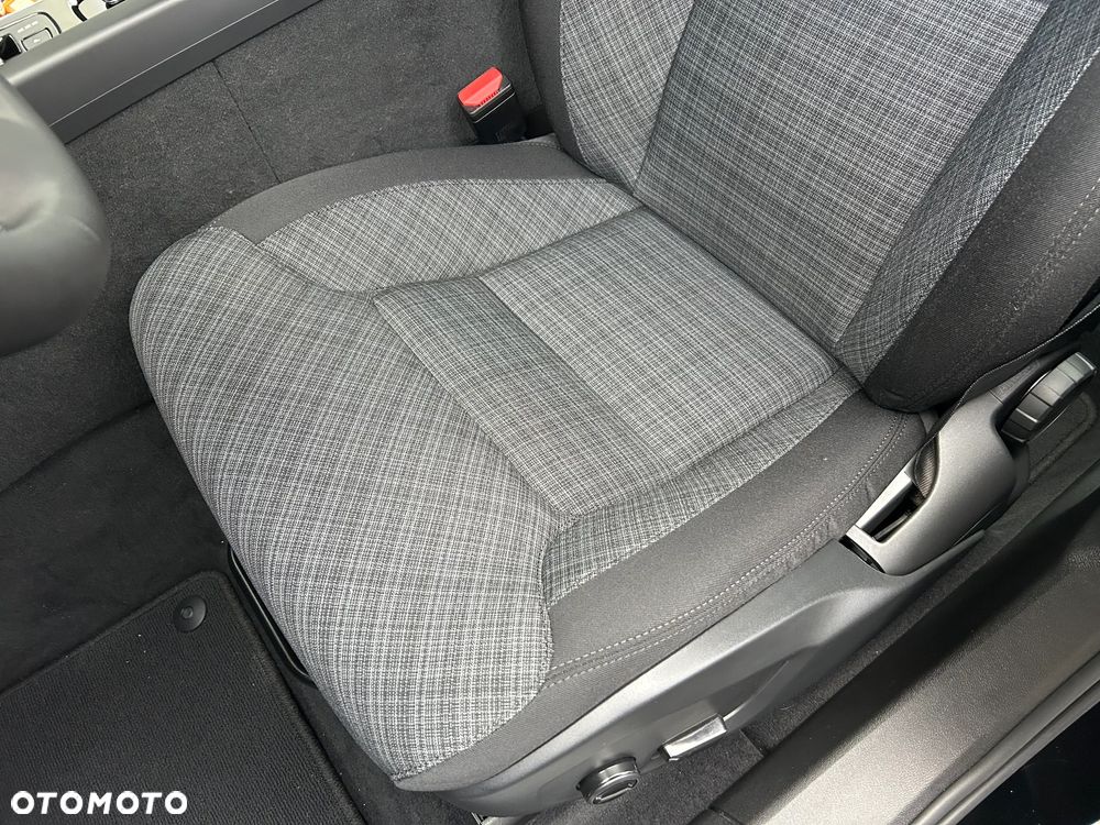 Volvo XC 60 B4 D AWD Momentum Pro - 12