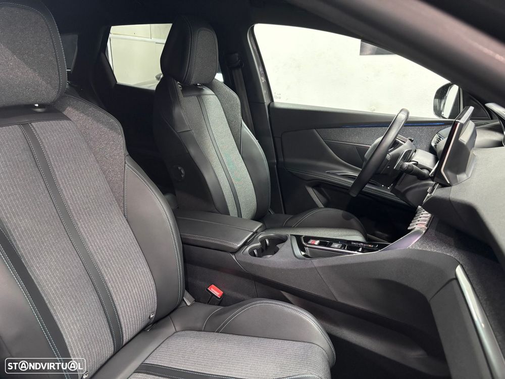 Peugeot 3008 1.6 Hybrid Allure Pack e-EAT8 - 20