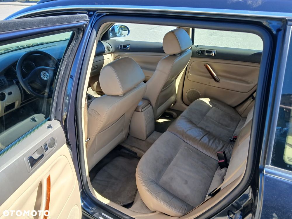 Volkswagen Passat 2.5 TDI V6 Comfortline - 8
