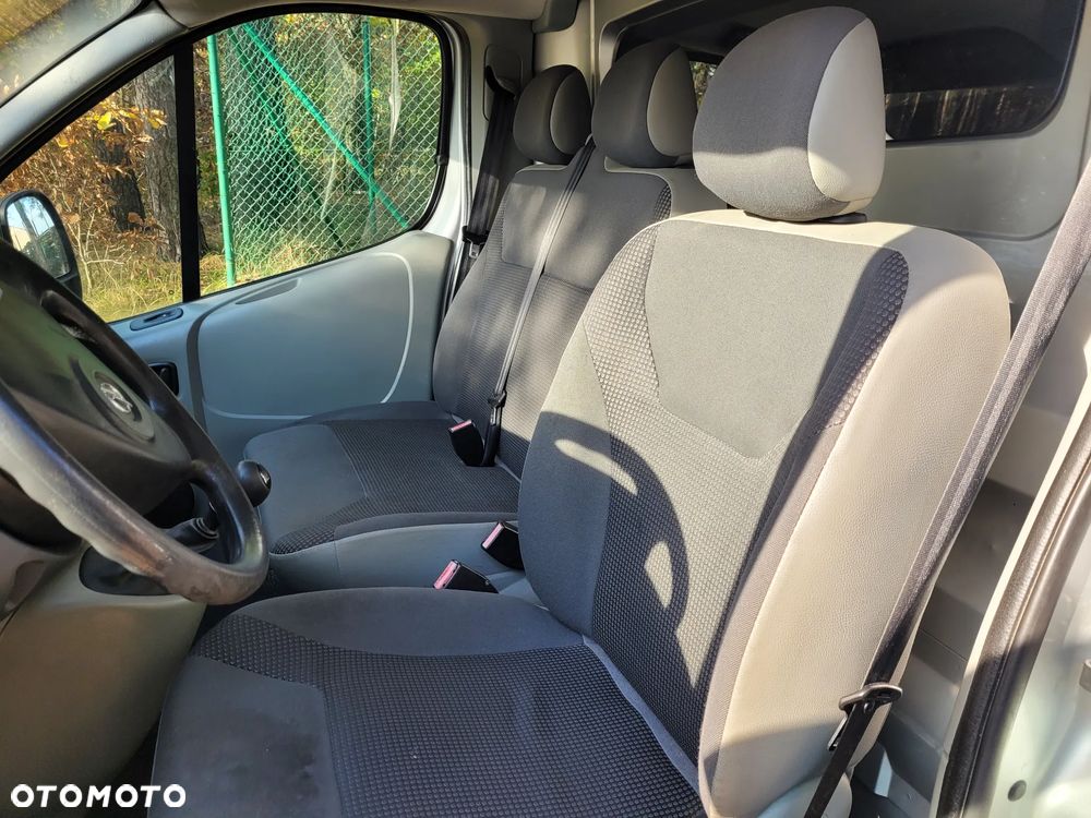 Opel Vivaro - 11