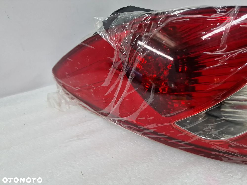 HYUNDAI I20 08- LEWA LAMPA TYLNA TYLNIA TYŁ NOWA ORYGINALNA , NR 92401-1J000 , NR AUKCJI LMT146 - 3