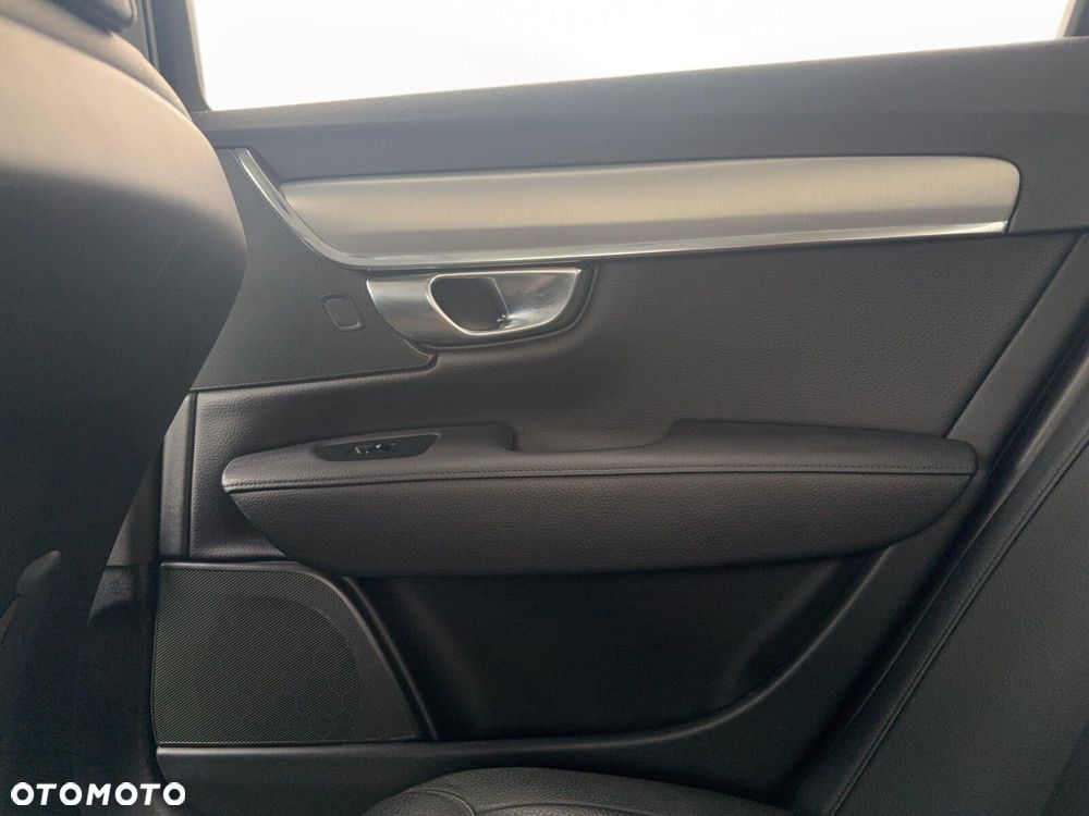 Volvo S90 - 26