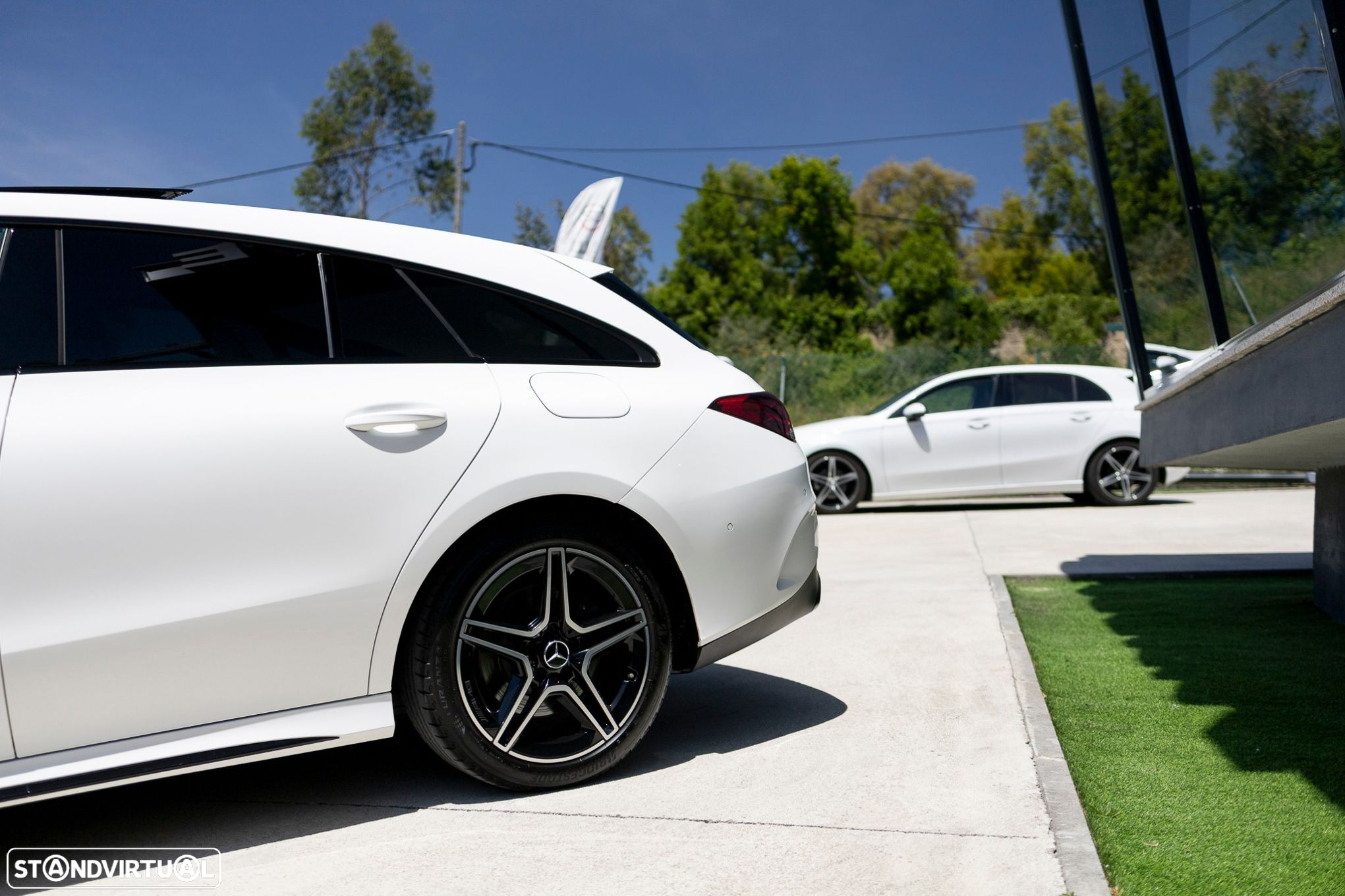 Mercedes-Benz CLA 250 e Shooting Brake AMG Line - 14