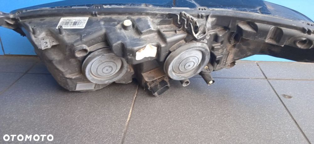 Lampa prawa przednia Ford Mondeo MK5 DS7313W029AF - 2