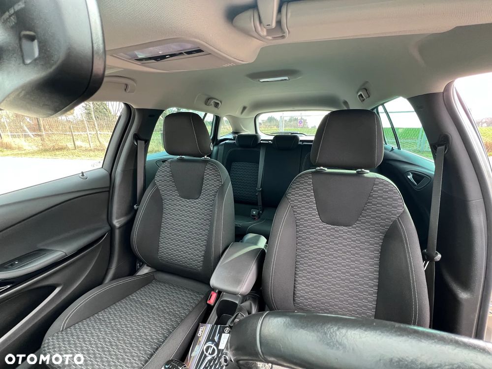 Opel Astra 1.4 Turbo Business - 9