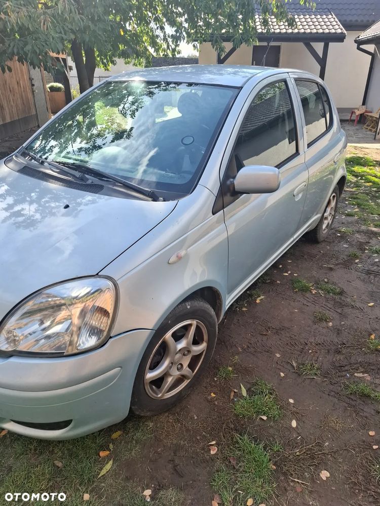 Toyota Yaris 2004 photo 3