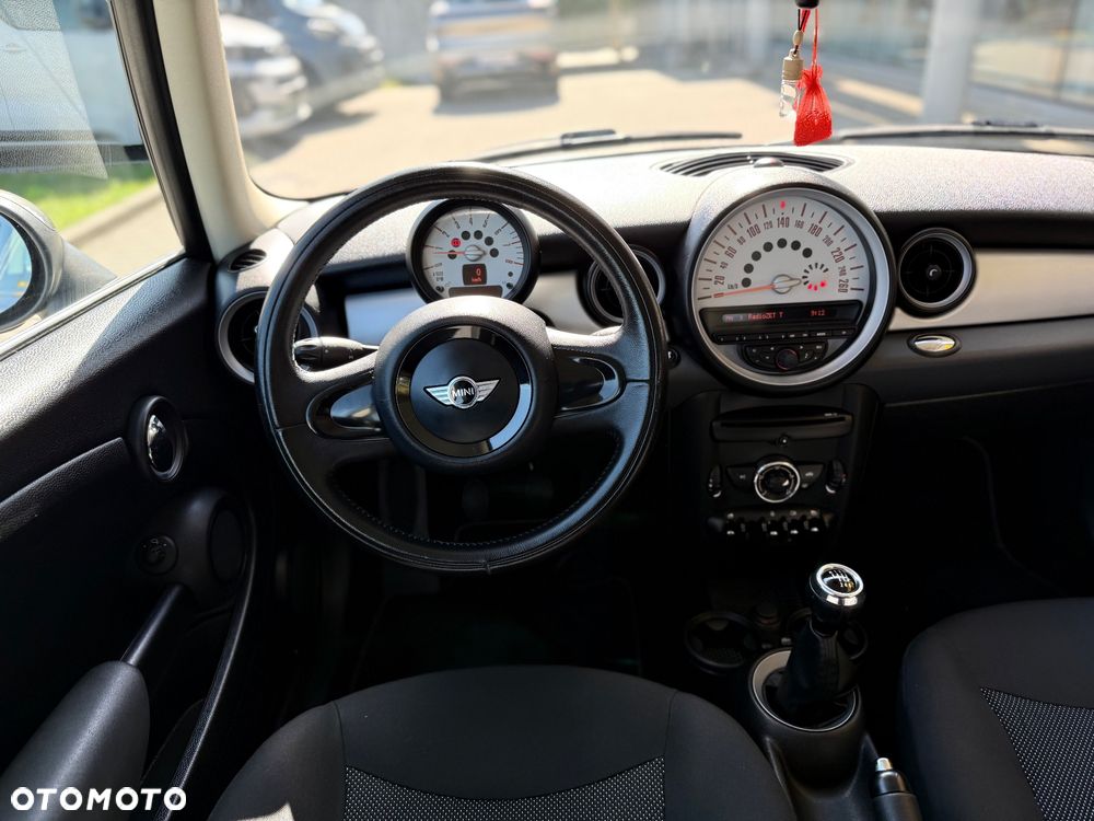 MINI ONE - 18