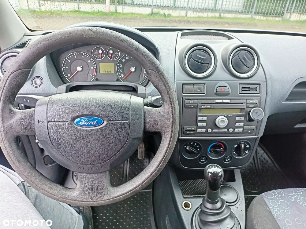 Ford Fiesta 1.3 - 4