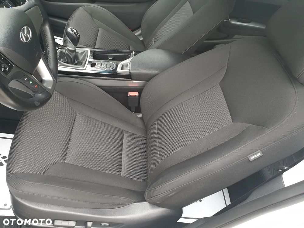 Hyundai i40 Kombi 1.6 Trend - 16