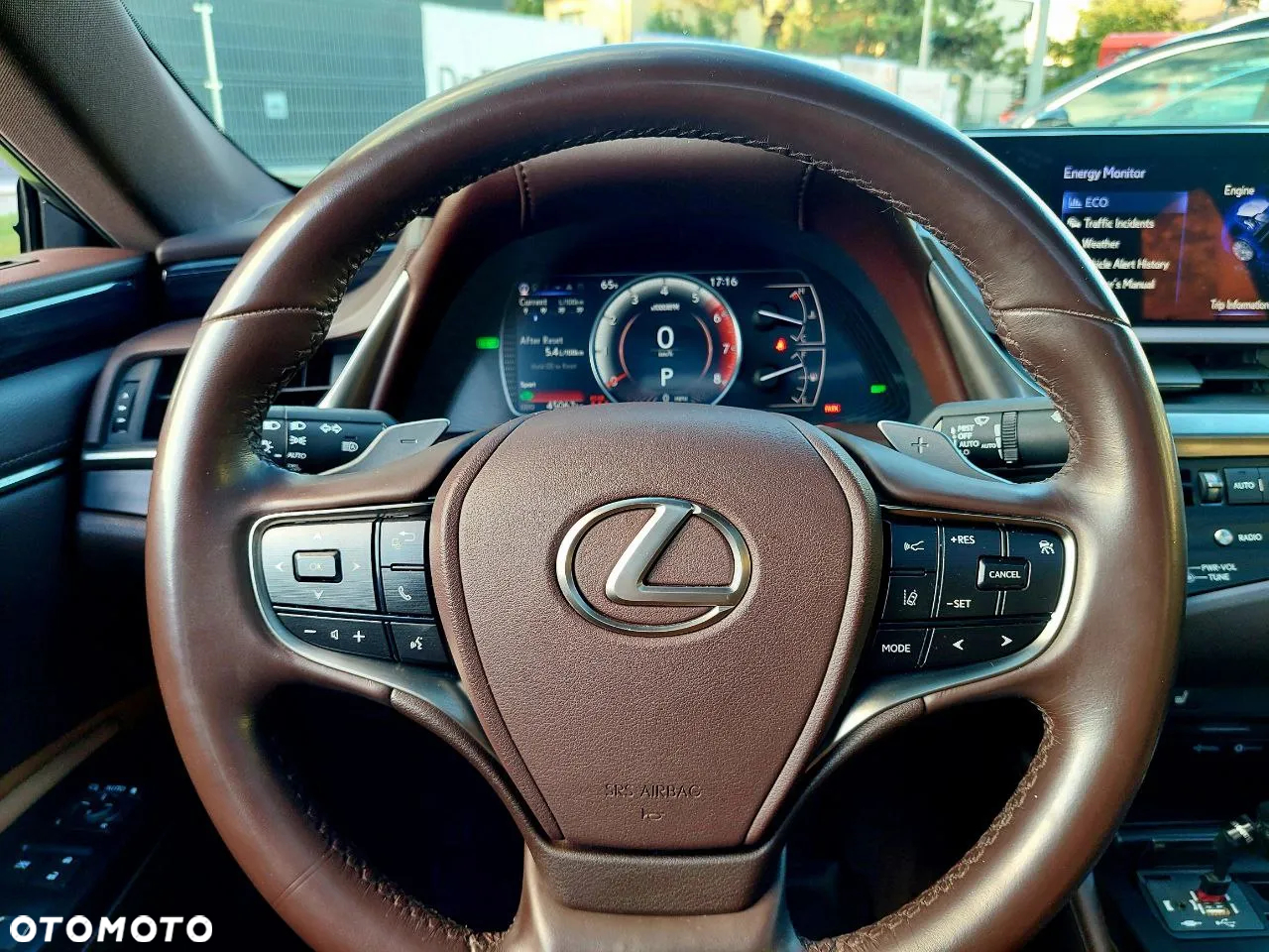 Lexus ES 300h Business Edition + - 12