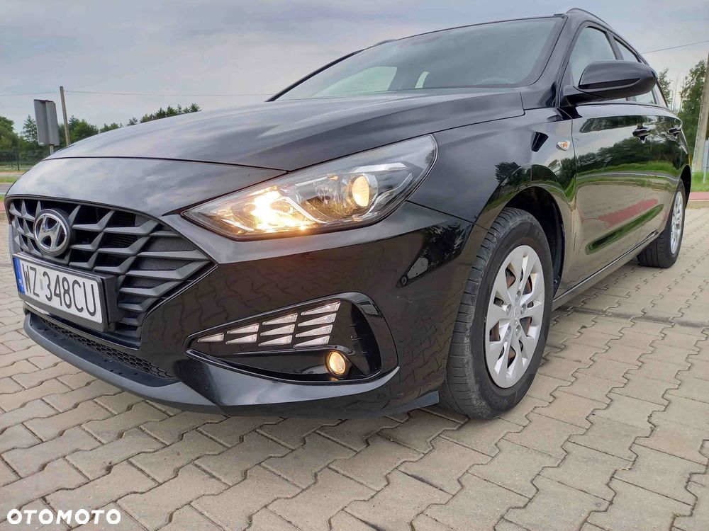 Hyundai i30 1.5 DPI Classic + - 7