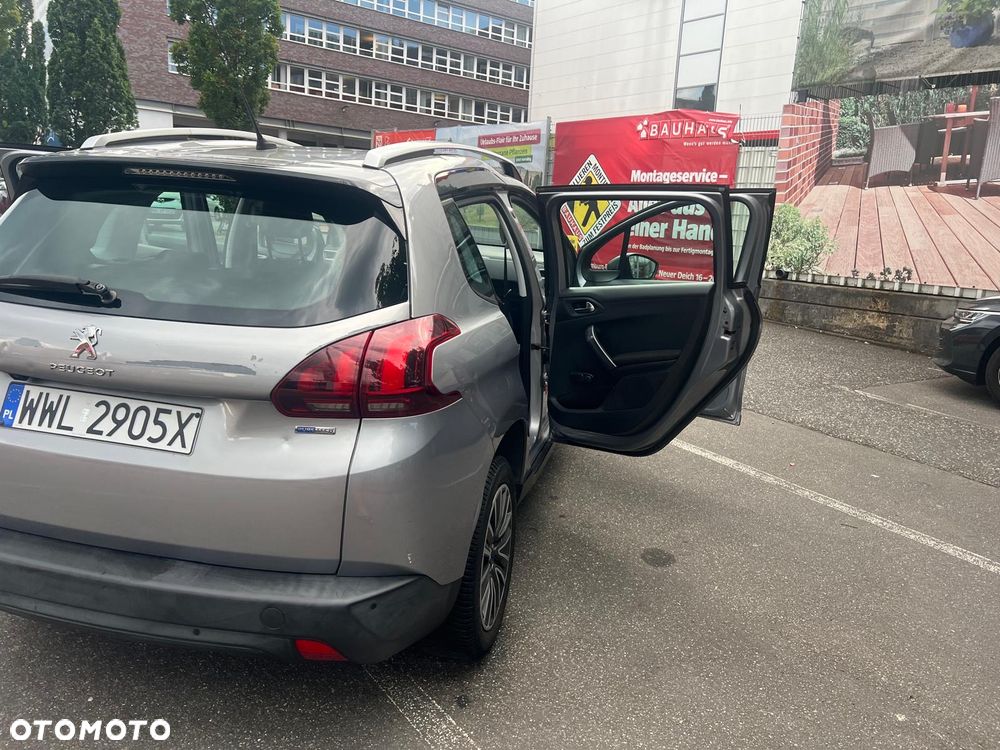 Peugeot 2008 1.2 Pure Tech Active - 12