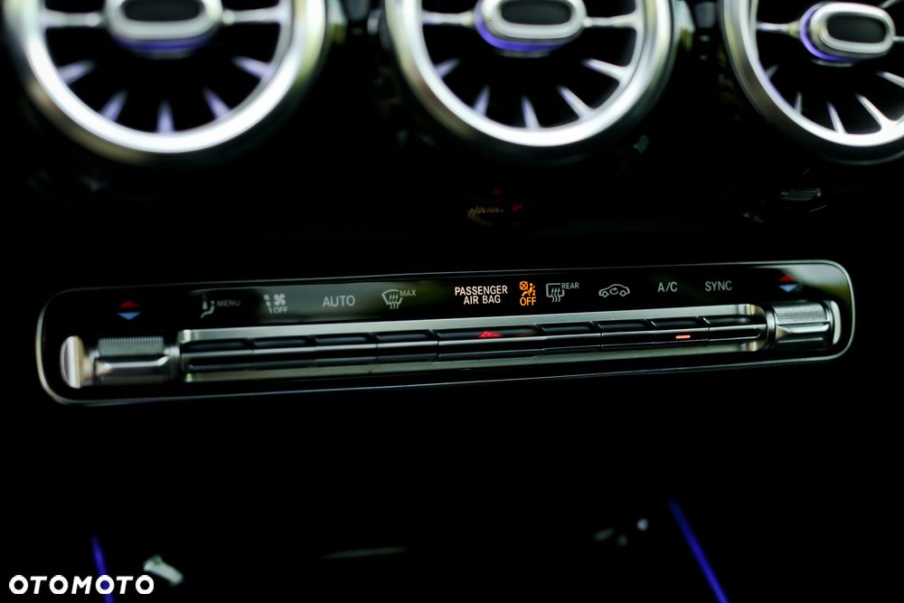 Mercedes-Benz GLB AMG 35 4Matic AMG Speedshift DCT 8G - 31