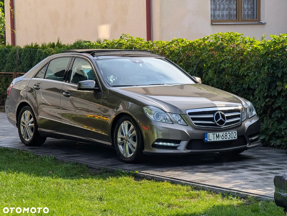 Mercedes-Benz Klasa E 220 CDI BlueEff Avantgarde - 1