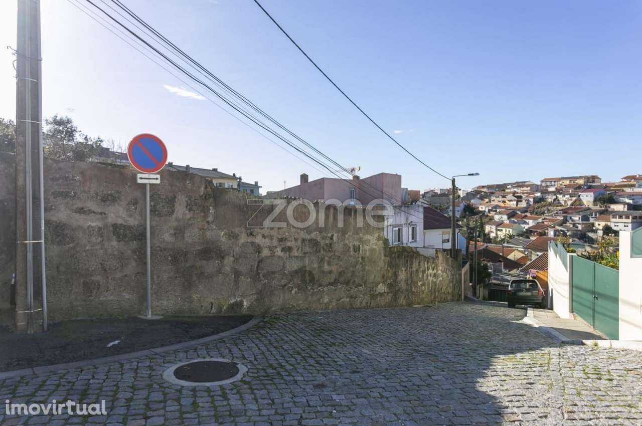 Moradia para reabilitação com terreno - Grande imagem: 3/19